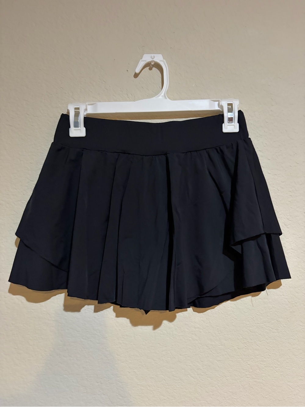 Indero Girls Black Layered Athletic Tennis Skort Shorts – Size M
